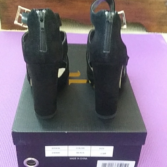 Brand New June Ambrose Party Heels - Picture 5 of 5